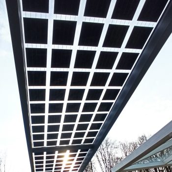 Solar-Überdachung für Terrasse und Carport: Nachhaltiger Schutz mit Energiegewinnung